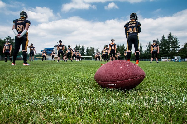 Sodium and Football Players: How Much Is Enough? – SaltStick